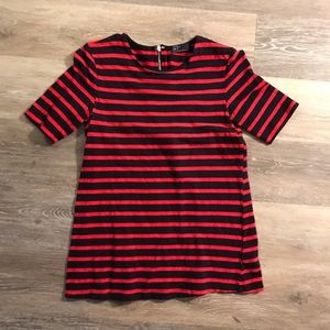 GAP top with zipper back closure